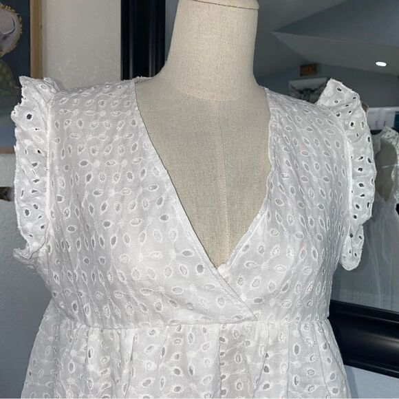 Womens V-Neck Flutter Sleeve Eyelet Detail Fit & Flare Dress White Large - Picture 9 of 9